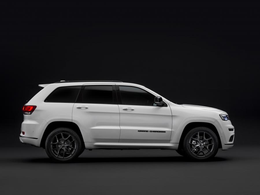  Jeep Grand Cherokee S Limited (WK2) 2019 года  (EU) (фото 1 из 8)